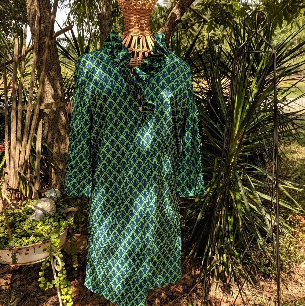Beautiful patterned Dress🌼 NWT🌼